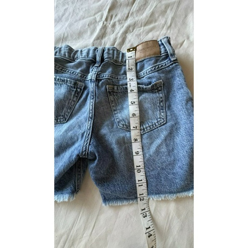 Abercrombie Kids Girls Mid Rise Baggy Denim Shorts Size 9/10 Distressed Jeans - Picture 13 of 15